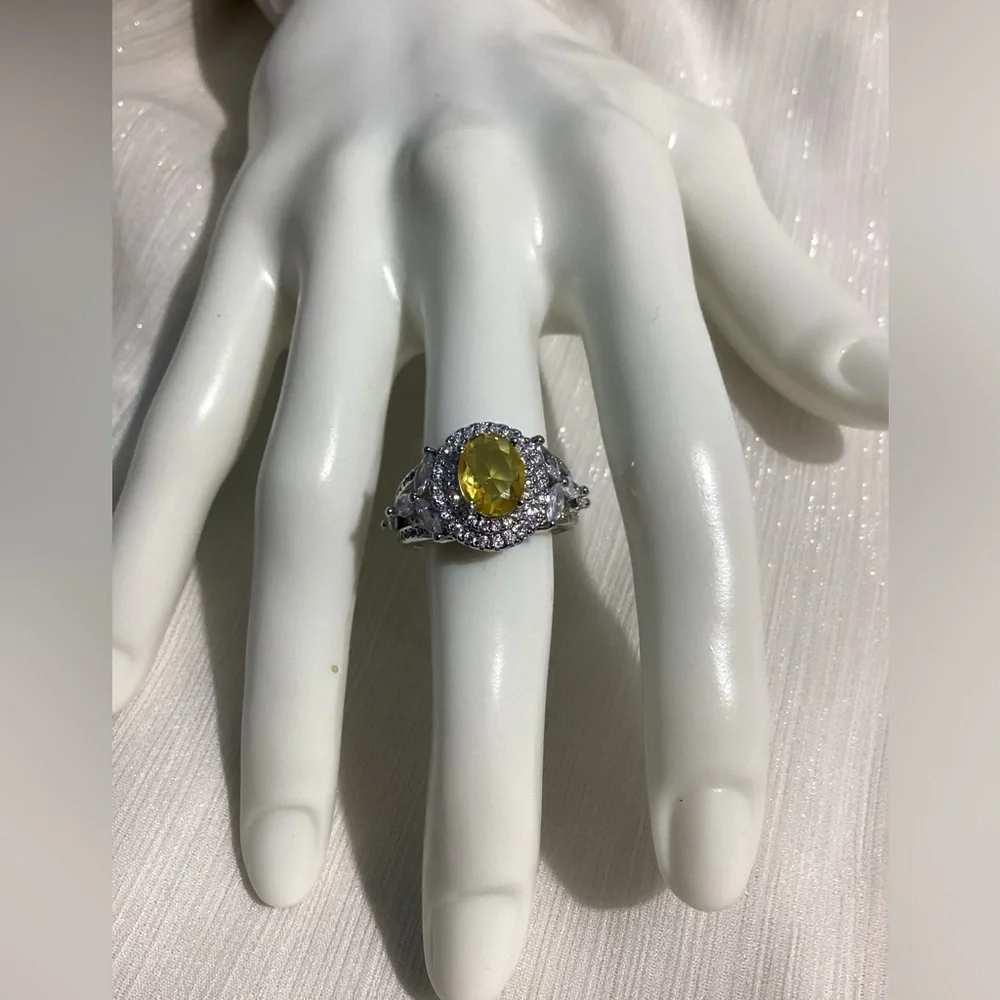 💍Lux Canary Yellow &White Cz Diamond Halo Cocktail Ring